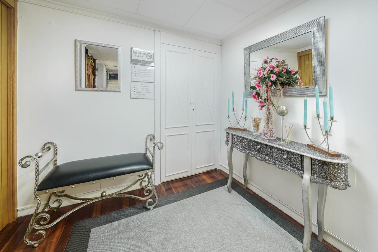 Hotel Regio Torrelavega Luaran gambar