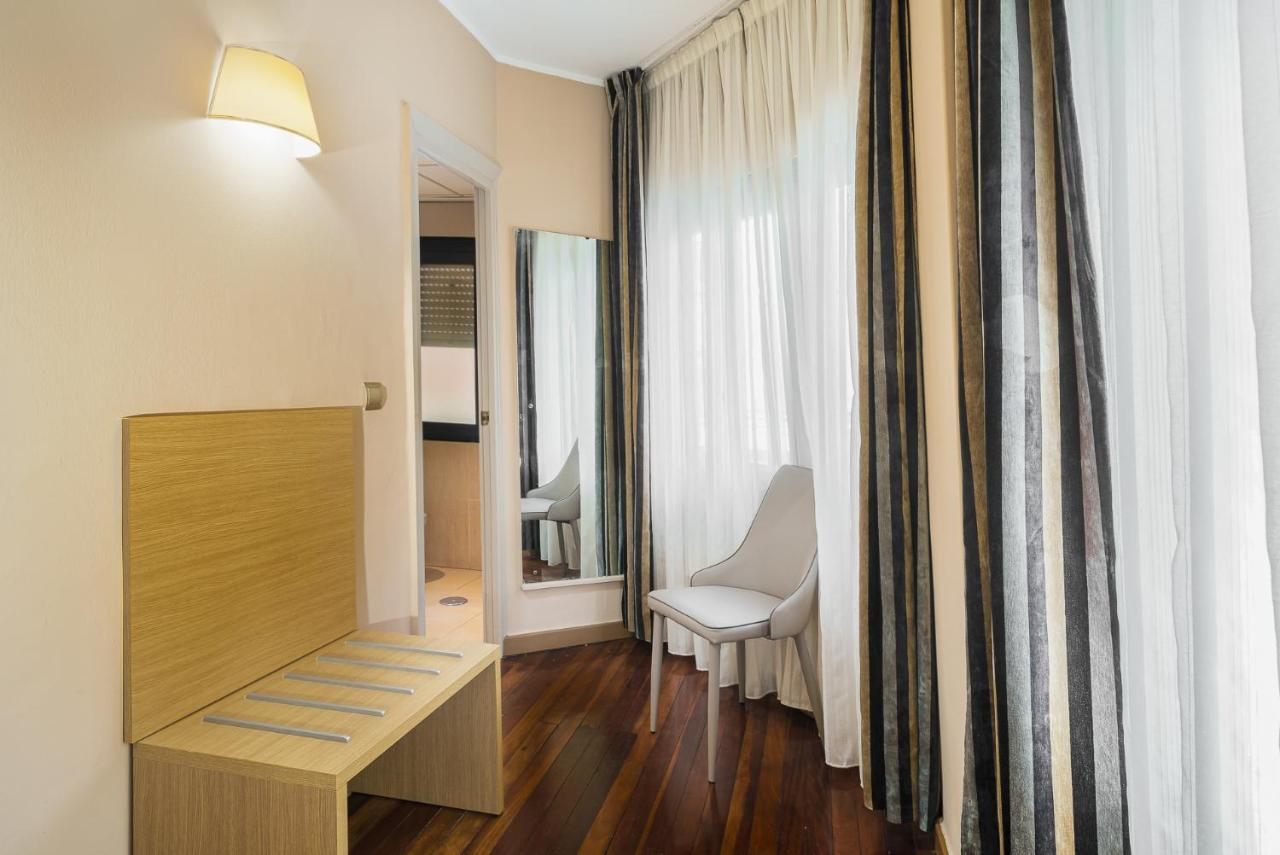 Hotel Regio Torrelavega Luaran gambar