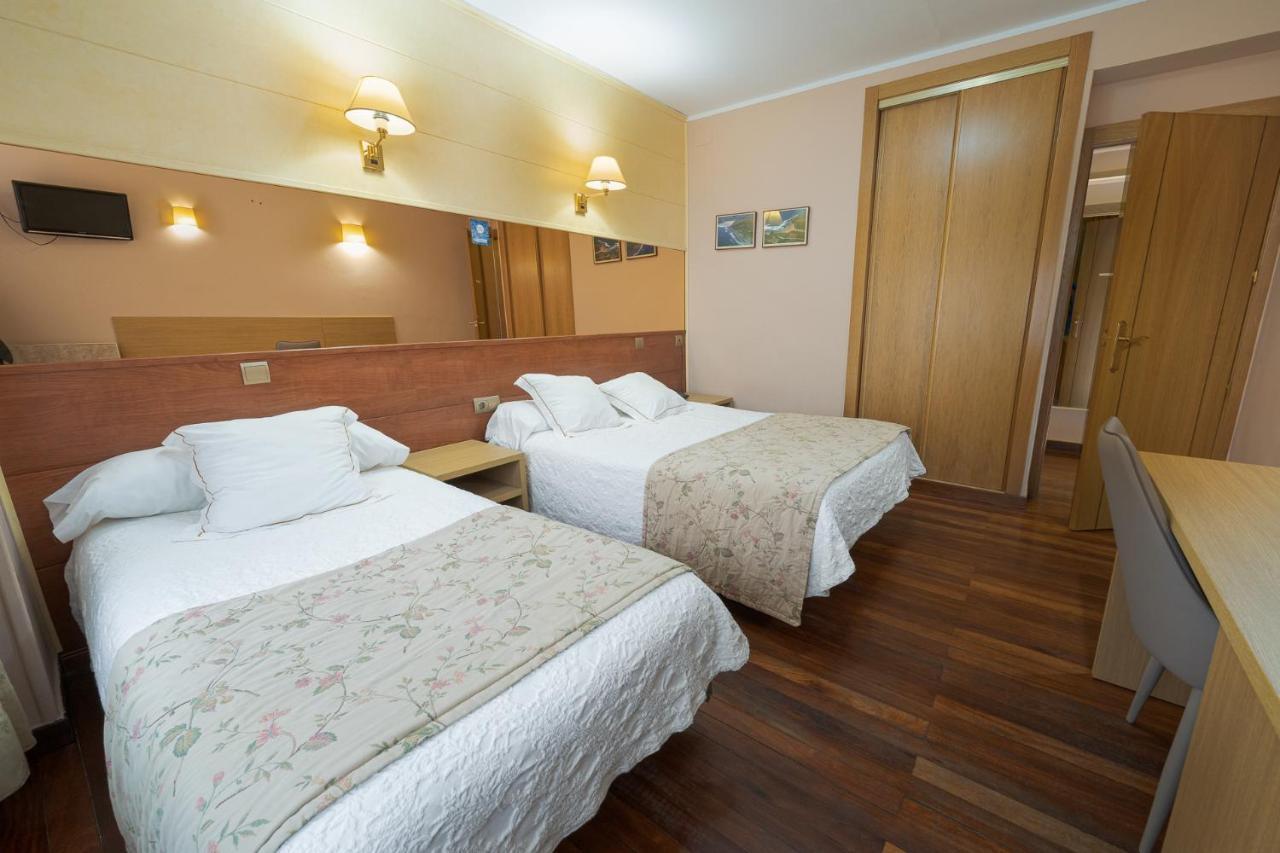 Hotel Regio Torrelavega Luaran gambar