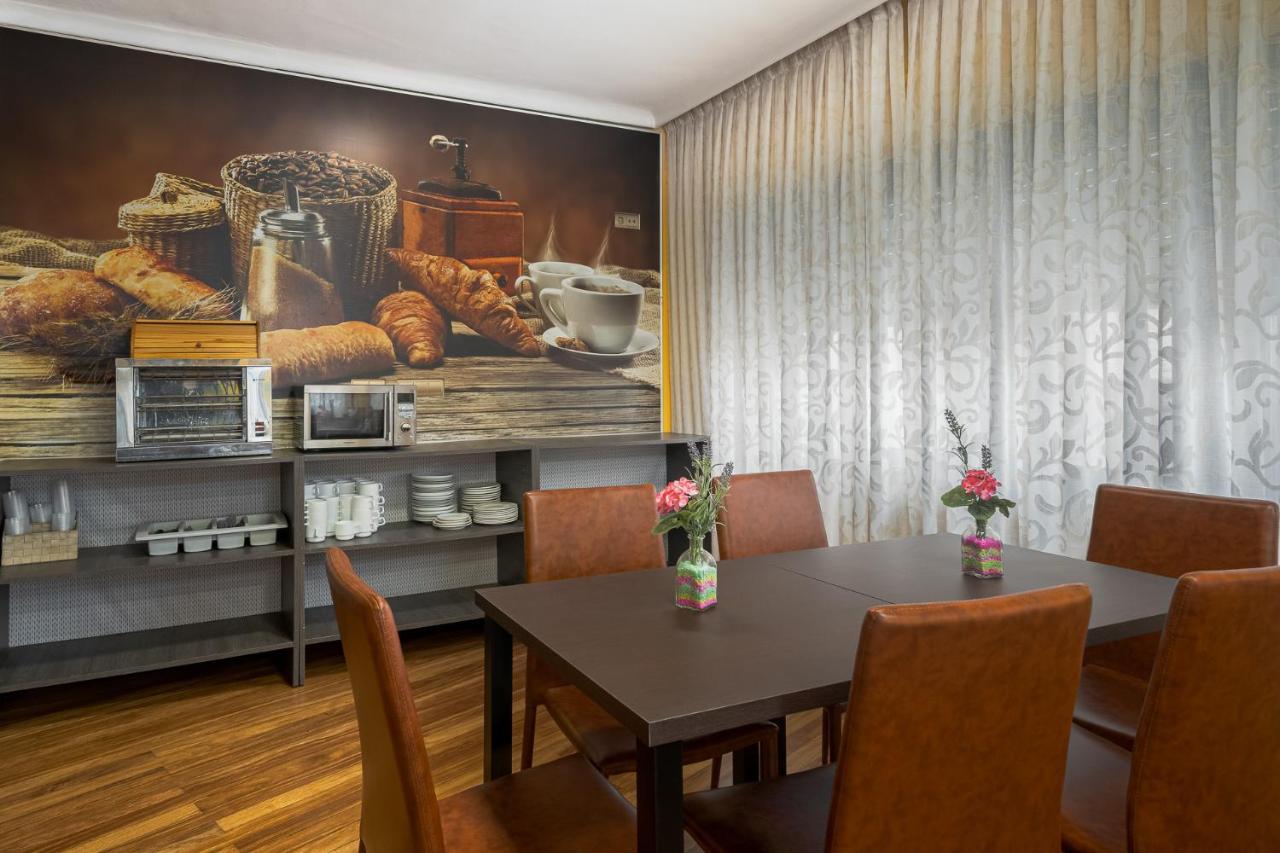 Hotel Regio Torrelavega Luaran gambar