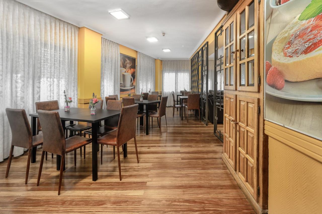 Hotel Regio Torrelavega Luaran gambar