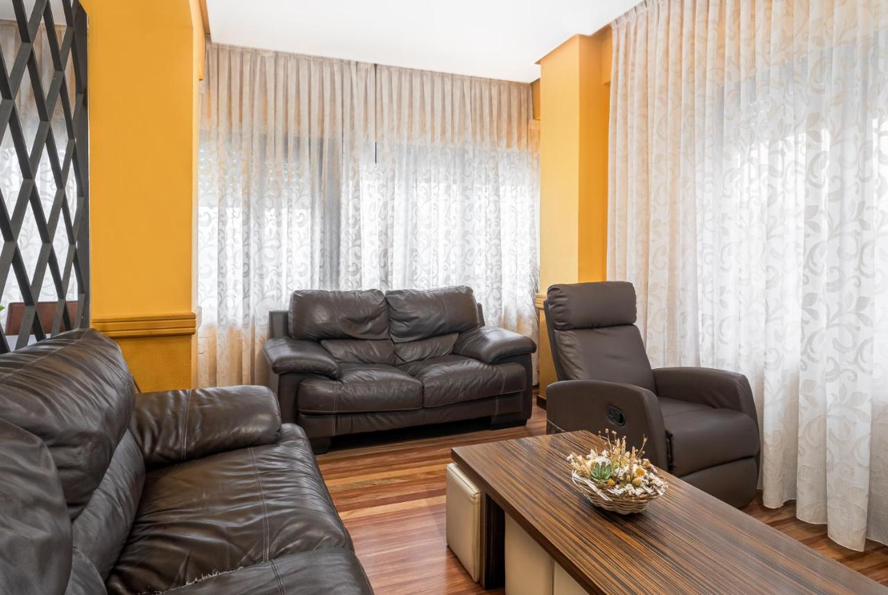 Hotel Regio Torrelavega Luaran gambar