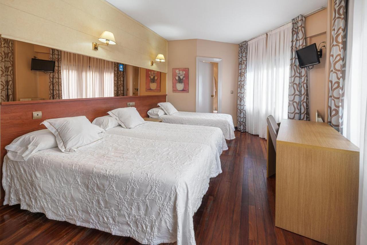 Hotel Regio Torrelavega Luaran gambar